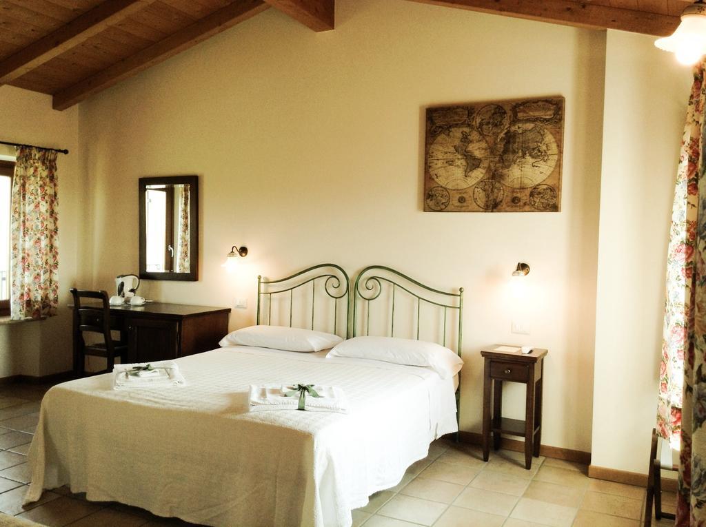 Agriturismo Anna Caterina Hotel Castelnuovo del Garda Camera foto
