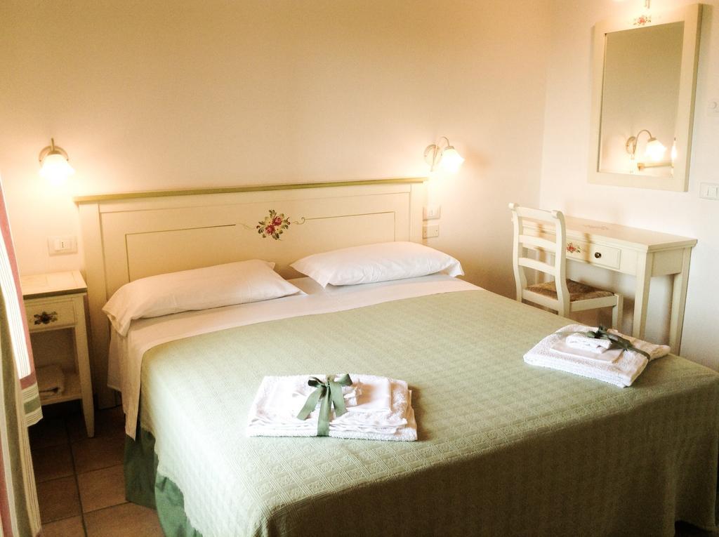 Agriturismo Anna Caterina Hotel Castelnuovo del Garda Camera foto